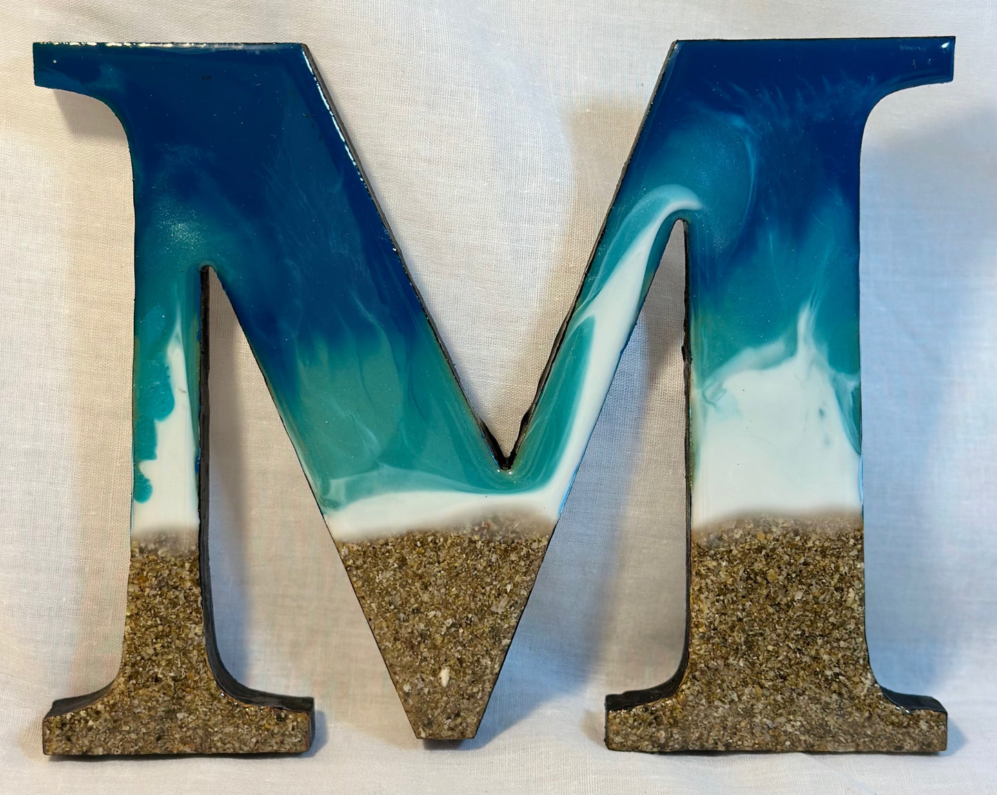 Resin art lettering - HOME