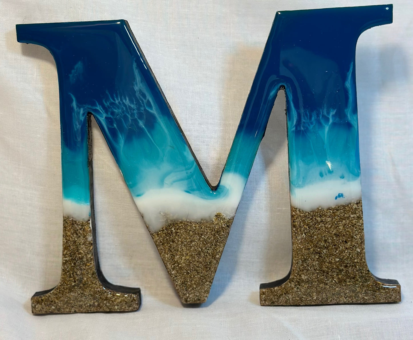 Resin art lettering - FAMILY